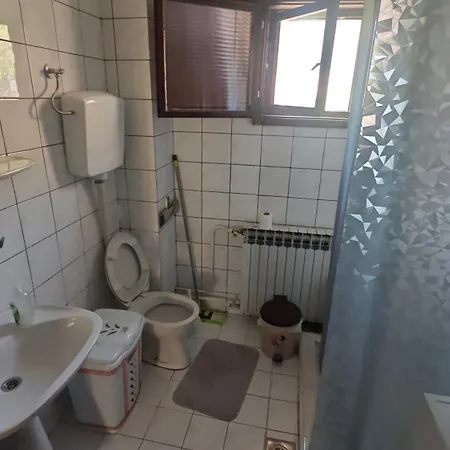 Prenociste Dika Quarto em Acomodações Particulares *
