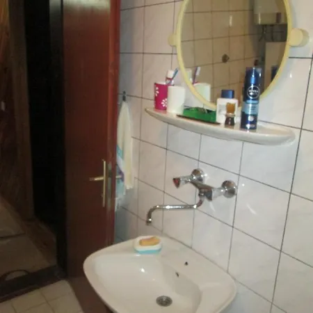 Prenociste Dika *